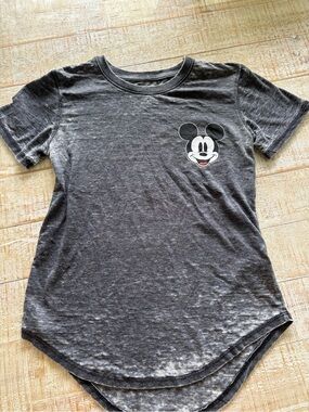 Disney Mickey Mouse Gray Short Sleeve Tee